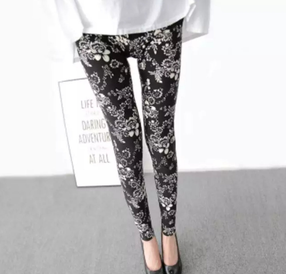 Delicate Black & White Floral Soft Leggings